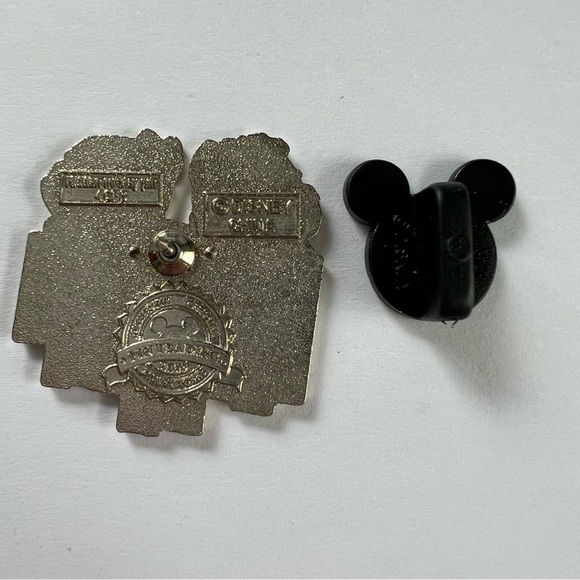 Chip and Dale Aloha Disney Pin Trading Hidden Mickey Series Disney World Signs - Picture 10 of 11